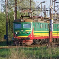 182-053 & 182-023 near Lodz Kaliska Station, Poland