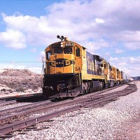 Santa Fe Blue and Yellow through Cajon Summit