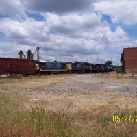 B30-7 5572 and SD70MAC 752