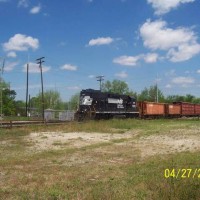 SB NS local crosses Cordele Interlocking