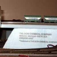 Corning_2_Bay_ACF_Hoppers_over_Dow_Blue_Board