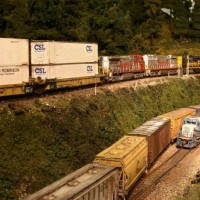 Hot Shot Intermodal on the highline_BNSF Ella Taylor Sub