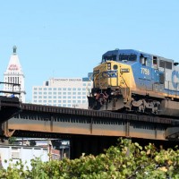 CSX7758 n/b into Cincinnati, 9/28/07