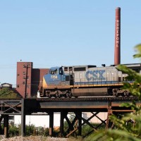 CSX7758 n/b into Cincinnati, 9/28/07