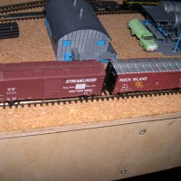 Atlas PS1 box cars with Gold Medal Models roofwalks