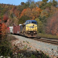 CSX7876 EB at Mance PA, 10/15/06