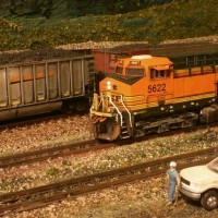 BNSF AC4400 on the hold_BNSF Ella Taylor Sub