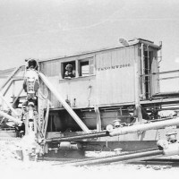 7_-_early_model_spreader